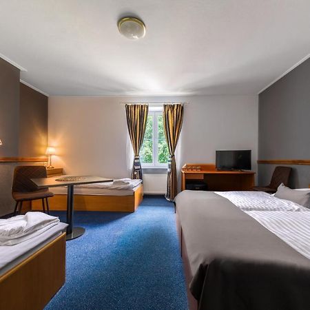 Prague Hotel Carl Inn Restaurant & Free Parking Praga Exterior foto